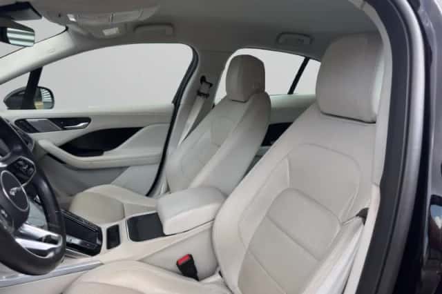 Jaguar I-Pace (2018) thumbnail 10