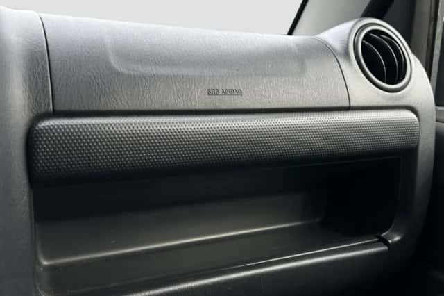 Suzuki Jimny (2012) thumbnail 20