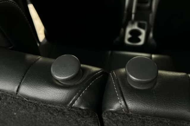 Suzuki Jimny (2012) thumbnail 25