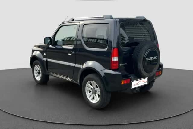 Suzuki Jimny (2012) thumbnail 9