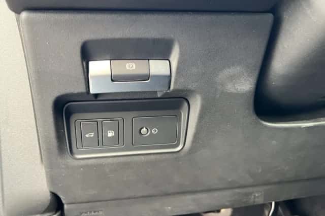 Land Rover Discovery Sport (2020) thumbnail 15