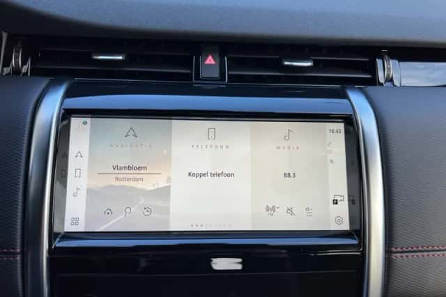 Land Rover Discovery Sport (2020) thumbnail 17