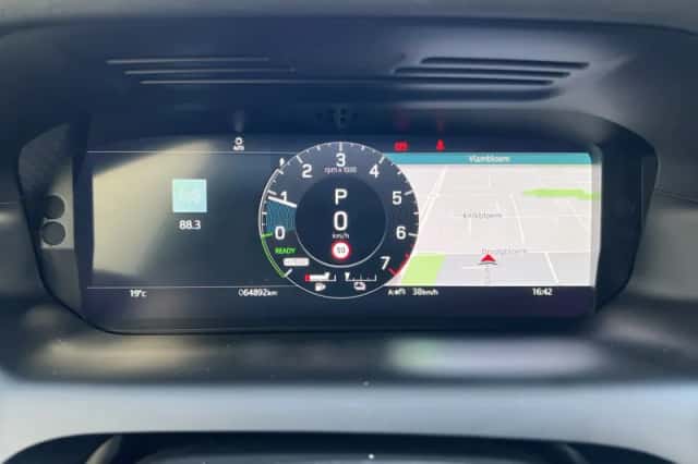 Land Rover Discovery Sport (2020) thumbnail 3