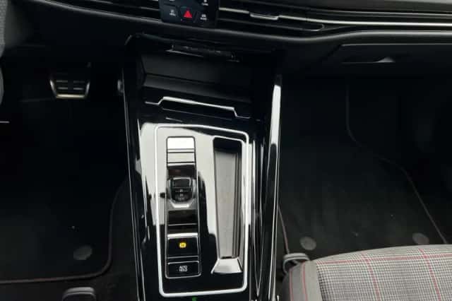 Volkswagen Golf (2020) thumbnail 18