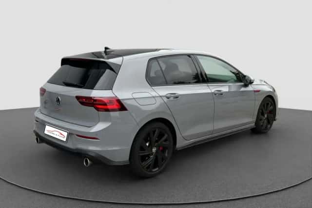 Volkswagen Golf (2020) thumbnail 3