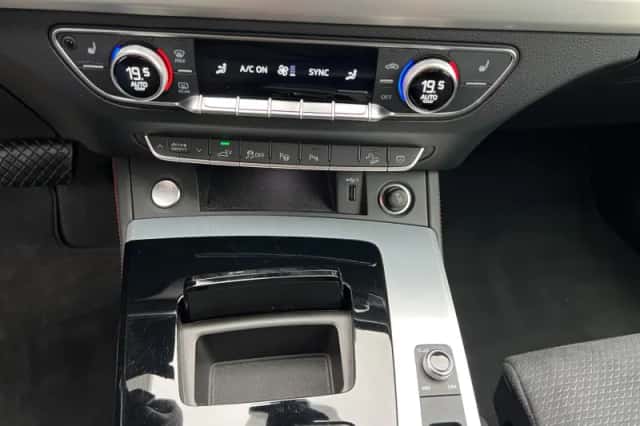 Audi Q5 (2022) thumbnail 17