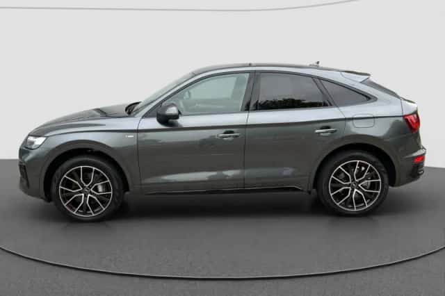 Audi Q5 (2022) thumbnail 9
