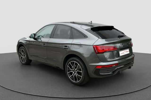 Audi Q5 (2022) thumbnail 10