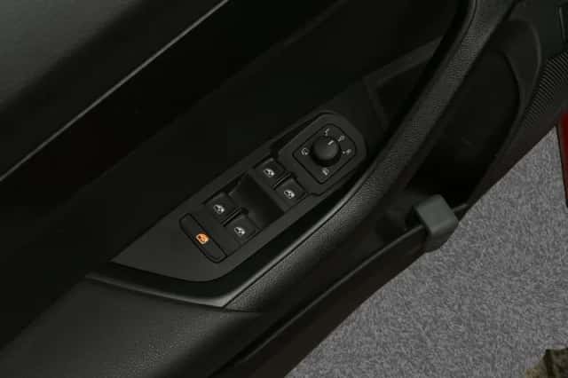 Škoda Karoq (2019) thumbnail 18