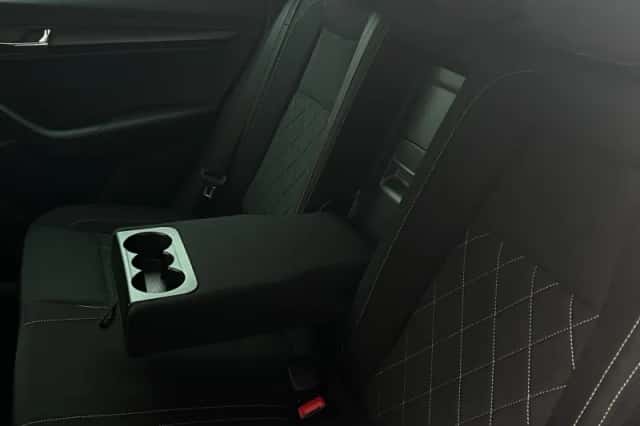 Škoda Karoq (2019) thumbnail 23