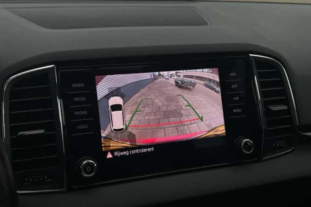 Škoda Karoq (2019) thumbnail 4
