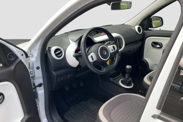 Renault Twingo (2019) thumbnail 2