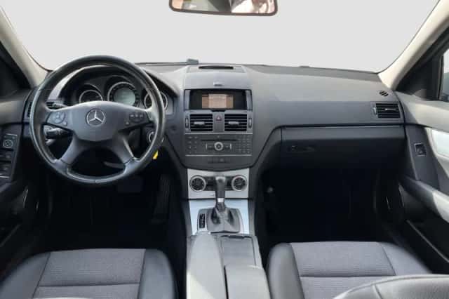 Mercedes-Benz C-Klasse (2010) thumbnail 2
