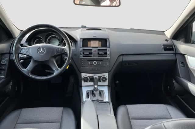 Mercedes-Benz C-Klasse (2010) thumbnail 2