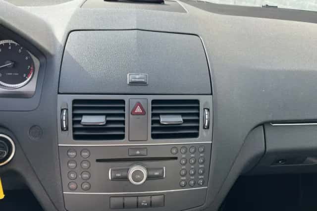 Mercedes-Benz C-Klasse (2010) thumbnail 14