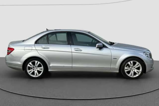 Mercedes-Benz C-Klasse (2010) thumbnail 3