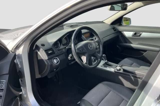 Mercedes-Benz C-Klasse (2010) thumbnail 9