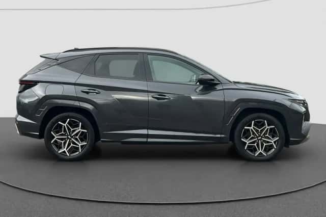 Hyundai Tucson (2021) thumbnail 2