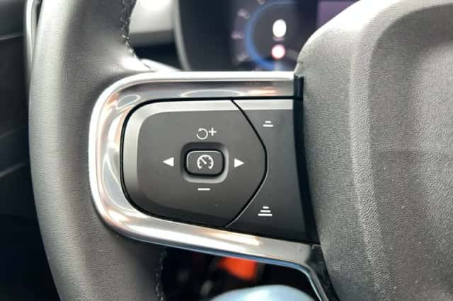 Volvo XC40 (2022) thumbnail 25