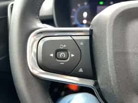 Volvo XC40 (2022) thumbnail 25