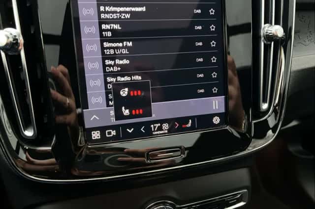 Volvo XC40 (2022) thumbnail 7