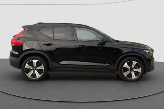 Volvo XC40 (2021) thumbnail 2