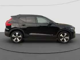 Volvo XC40 (2021) thumbnail 2