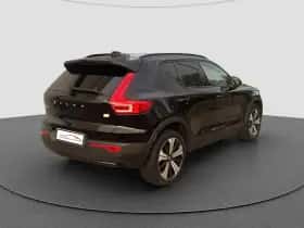 Volvo XC40 (2021) thumbnail 3