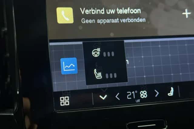 Volvo XC40 (2021) thumbnail 4