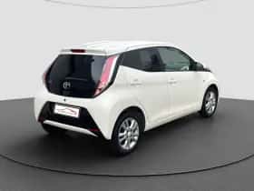 Toyota Aygo (2017) thumbnail 3