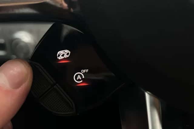 Mercedes-Benz GLE (2019) thumbnail 32