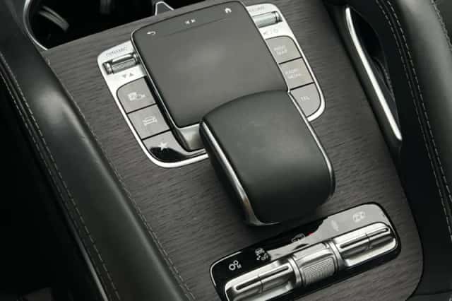 Mercedes-Benz GLE (2019) thumbnail 35