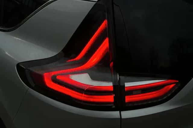 Renault Espace (2015) thumbnail 27