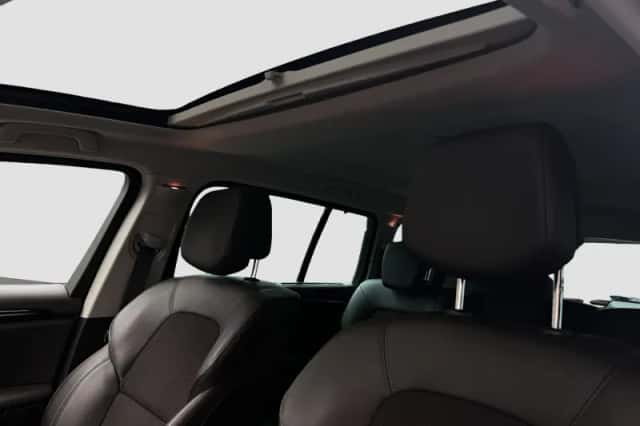 Renault Espace (2015) thumbnail 4