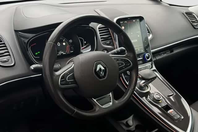 Renault Espace (2015) thumbnail 9