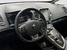 Renault Espace (2015) thumbnail 9