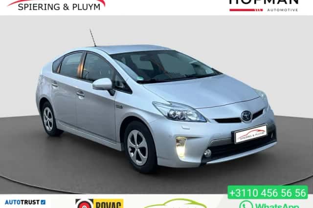 Toyota Prius (2012) thumbnail 1