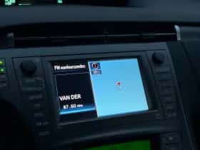 Toyota Prius (2012) thumbnail 13