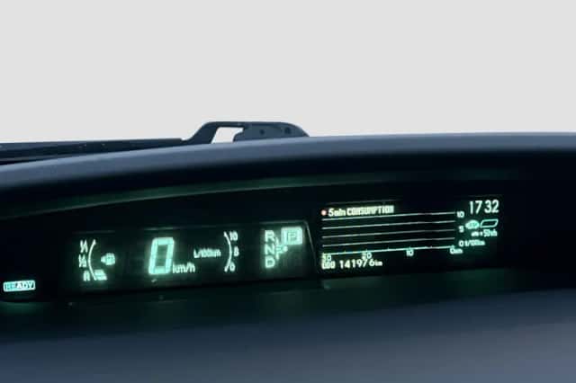 Toyota Prius (2012) thumbnail 15