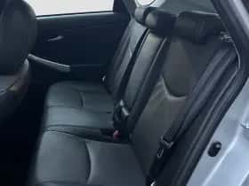 Toyota Prius (2012) thumbnail 18