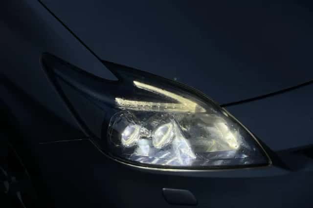 Toyota Prius (2012) thumbnail 22