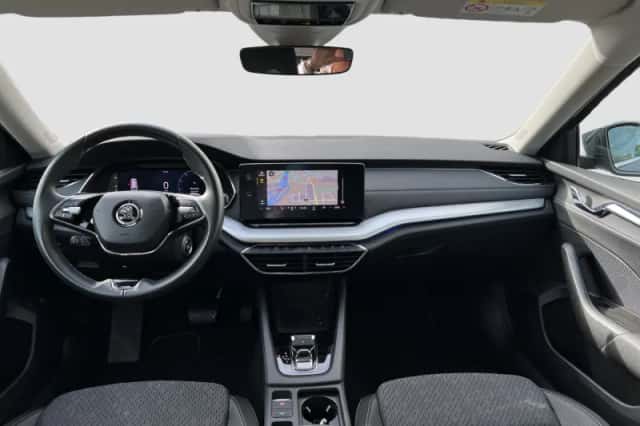 Škoda Octavia (2021) thumbnail 2
