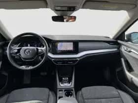 Škoda Octavia (2021) thumbnail 2