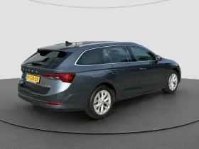 Škoda Octavia (2021) thumbnail 5