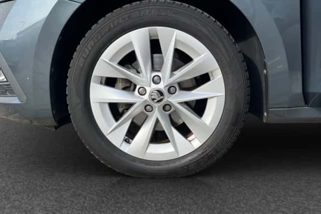 Škoda Octavia (2021) thumbnail 6