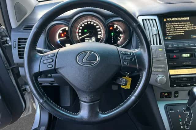 Lexus RX (2005) thumbnail 16