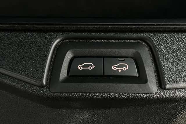 BMW X5 (2019) thumbnail 12