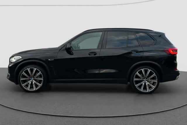 BMW X5 (2019) thumbnail 18