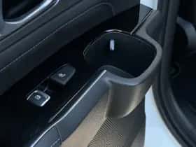 Kia Sorento (2020) thumbnail 23