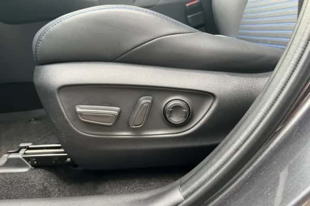 Toyota RAV4 (2019) thumbnail 12